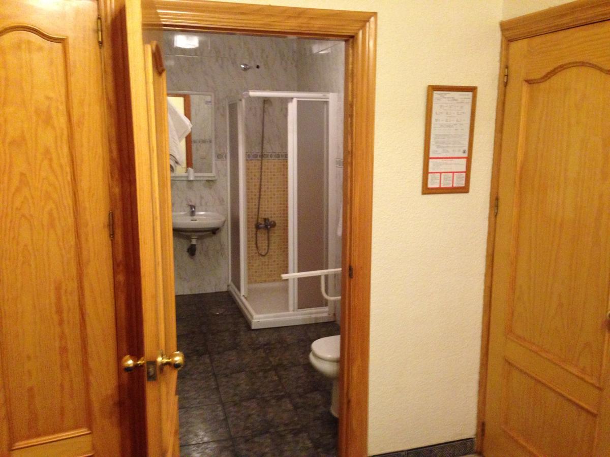 Hostal Delfin Verde Almería Esterno foto